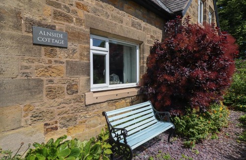 Lesbury House | Alnside Cottage