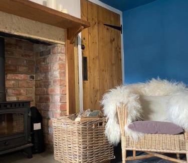 South Charlton House | Alnwick Holiday House - Charming, Historic, Central Alnwick with Courtyard