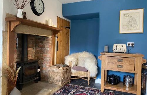 South Charlton House | Alnwick Holiday House - Charming, Historic, Central Alnwick with Courtyard