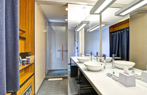 Phoenix Hotel | Aloft Phoenix Airport