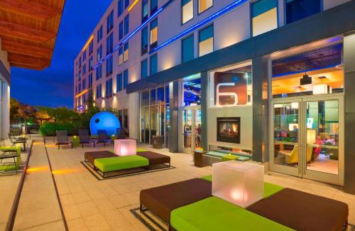 Portland Hotel | Aloft Portland Airport Hotel at Cascade Station