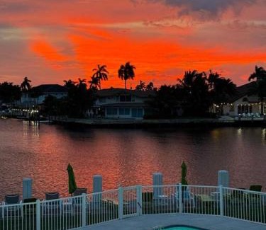 Pompano Beach Apartment | Aloha Apartments On the Intracoastal-Walk to the Beach