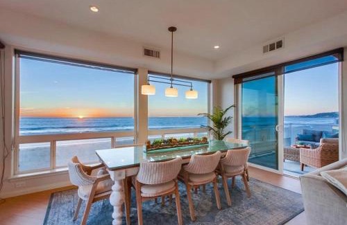 Central Mission Beach House | Aloha Breeze 2