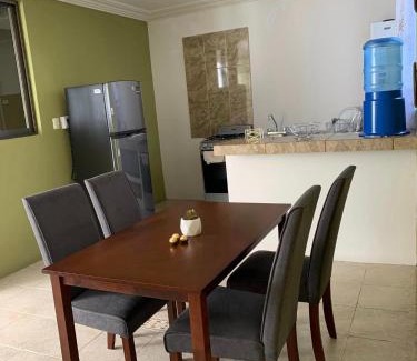 Santa Lucia del Camino Apartment | Alojamiento tres pinos