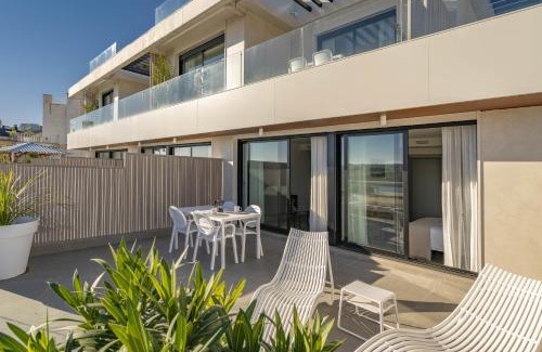 Suances Apartment | Alojamientos Turísticos Puerto de Suances junto a la playa, terraza y garaje privado