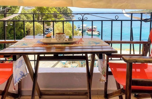 Patitiri Condo | Alonnisos Beachfront Nest - Cozy Summer Getaway