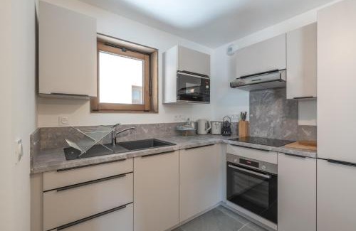 Eclose-Est Apartment | Alpe d Huez Houses - Chez Brems - EXPRESSION - 3 chambres neuf tout proche Alpe Express