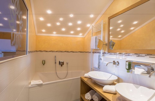 Tiefenbach Hotel | Alpenhotel Oberstdorf – ein Rovell Hotel