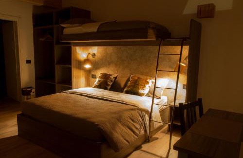 Mezzano House | Alpenrooms