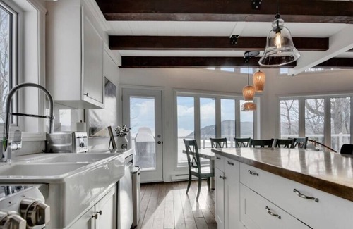Baie-St-Paul Ski Chalet | Alpha-M | Vue sur le fleuve | Spa