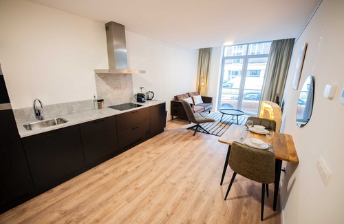 Kop van Zuid Hotel | Alphabet Apartments The Hendrik