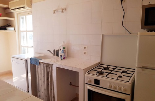 St.-Remy-de-Provence Cottage | Alpilles Cottage Philippe's Farm pool shared