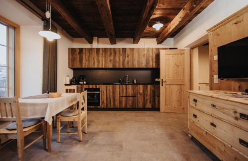 Sarntal Apartment | Alpin Chalet Samer Apt Berghütte