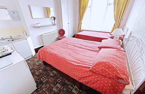 Cleethorpes House | Alpin Guest House