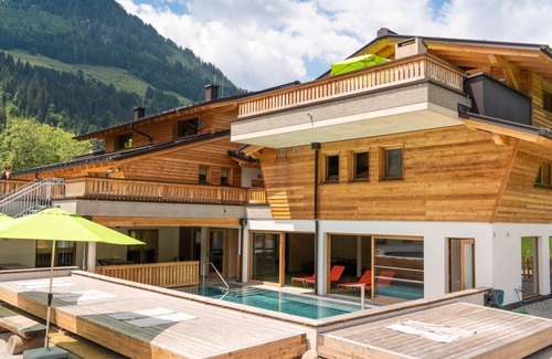 Kleinarl Apartment | Alpine Chalet Large