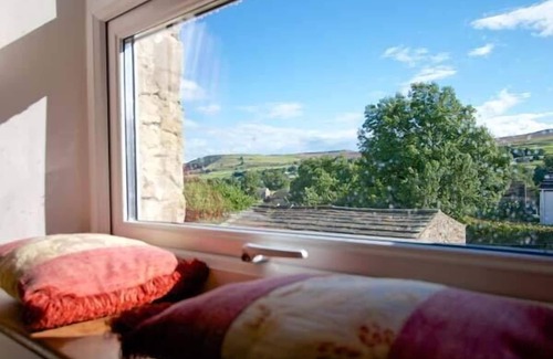 Reeth Apartment | ALPINE COTTAGES NO. 4, pet friendly, luxury holiday cottage in Reeth
