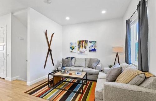 Eden House | Alpine Deer Hideaway