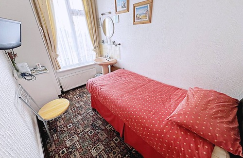 Cleethorpes House | Alpine Guest House