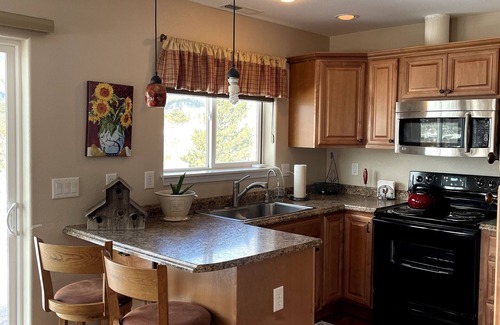 Douglas County House | Alpine View - Beautiful Sierra Mountains, close to Lake Tahoe and Genoa
