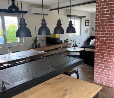 Neuve-Eglise House | Als AS DE COEUR La maison aux mille et un coeurs