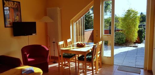 Dandorf Apartment | Alte Gärtnerei App Akazie