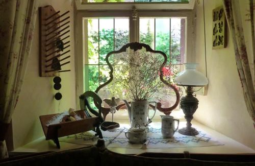 Ellenz Bed & Breakfast | Alte Weinstuben Steinfelder Hof Garni