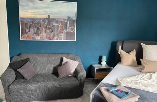 Kommern House | Alternative zum Hotel Zimmer im Einfamilienhaus-eigenes Badezimmer im Flur