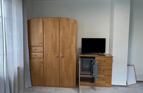 Kommern House | Alternative zum Hotel Zimmer im Einfamilienhaus-eigenes Badezimmer im Flur