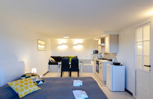 San Lorenzo della Costa Apartment | ALTIDO San Massimo apartments