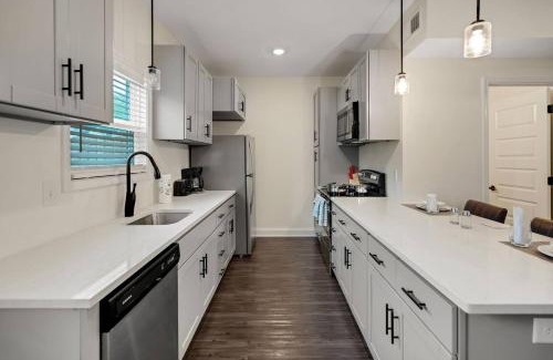Clarksville Apartment | Alto M5 Marvelous 2bd,25bth Wpool Acc