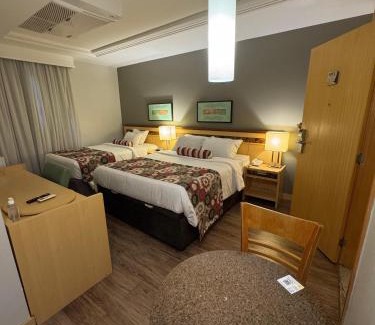 Setor Hoteleiro Norte Hotel | Alto Padrão - Cama Queen e Viuvão no Hotel Let's Idea