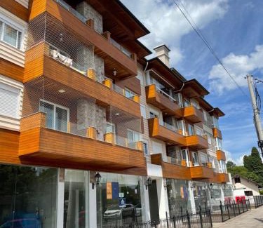 Quinta da Serra Apartment | ALTO PADRÃO, centro, Rua Coberta, na Estação Campos de Canella