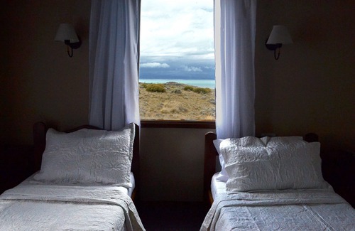 Macrozona Bahia Redonda y Primeros Faldeos Hotel | Altos de Soberana - Hostería con una maravillosa vista al lago Argentino.