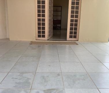 Cacari House | Aluga-se Andar Térreo de Residência Cacari