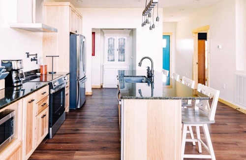 New River House | Alum Ridge Retreat by BMG