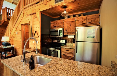 Gatlinburg - Pigeon Forge Cabin | Always & Forever 1 Bedroom Cabin by RedAwning