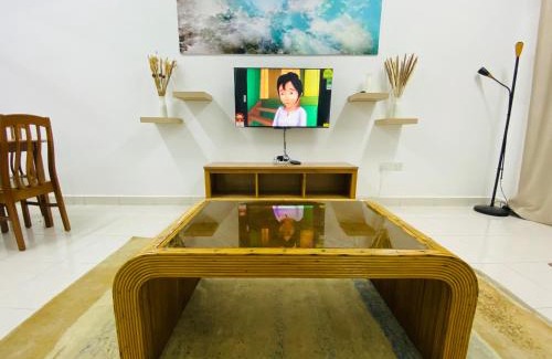 Kluang House | Alyn Home Kluang III Netflix WIFI Coway