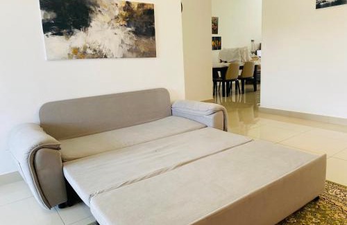 Kluang House | Alyn Home Kluang IV Netflix Wifi Coway