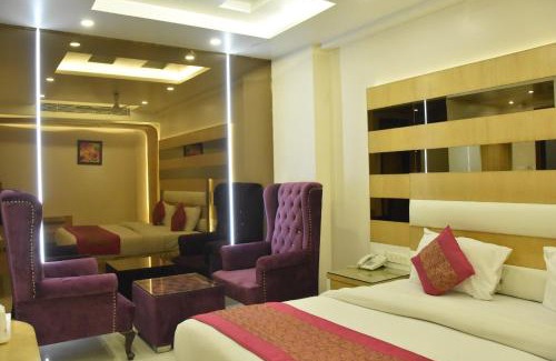 Paharganj Hotel | Aman Continental - 2Mins from Railway Station and 5 Mins from Metro