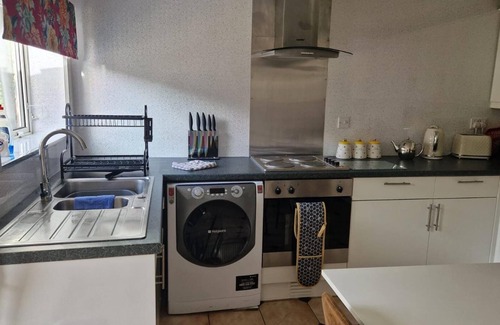 Langley Moor Cottage | Amani 2-bed Bungalow - Sleeps 4 - Pet Friendly