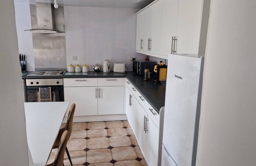 Langley Moor Cottage | Amani 2-bed Bungalow - Sleeps 4 - Pet Friendly