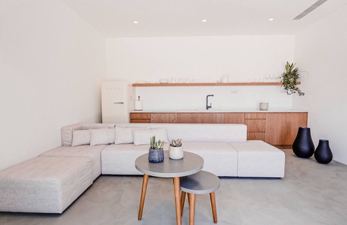 Mykonos Town Villa | Amarelo Suites