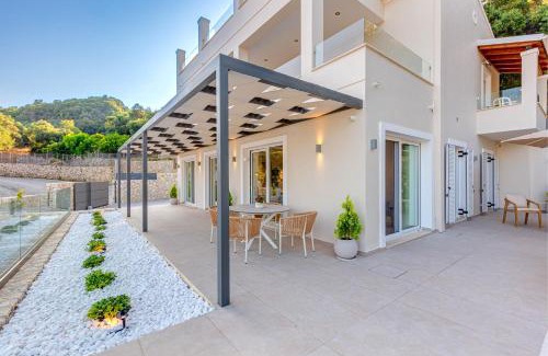 Lakones Villa | Amarilia Private Villa