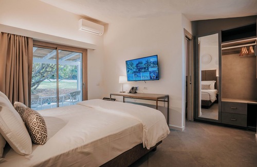 San Teodoro City Centre Hotel | Amasea Resort