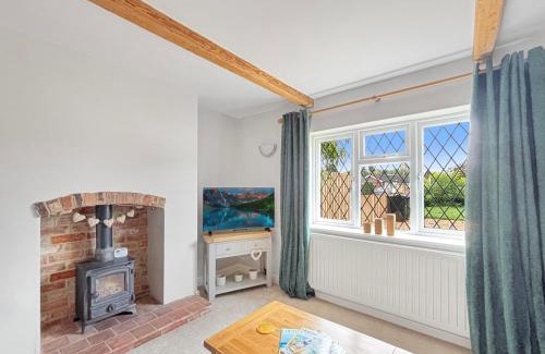 Grantham House | Amaya Eleven - 3 bed cottage in village