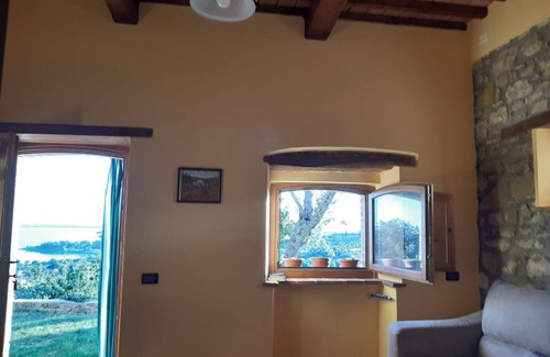 Passignano sul Trasimeno House | Amazing Lake view old house