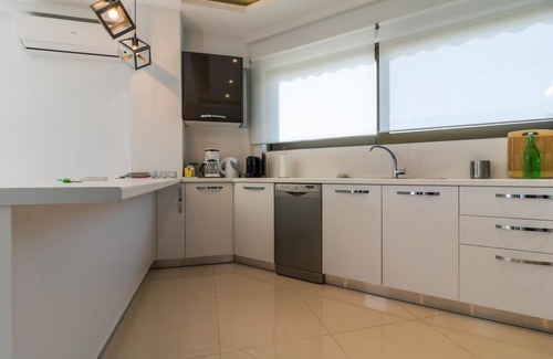 Alimos Apartment | Amazing 2 Bdrm Sea View Holiday Apt
