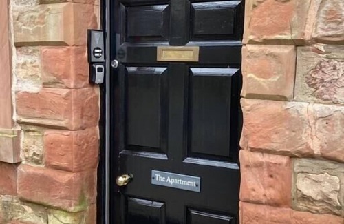 Dufton Apartment | Amazing 2BD Apartment -Upper floors of Dufton Hall