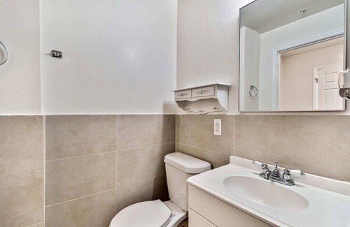 Chinatown Apartment | Amazing 2BD Steps From the Convention Center