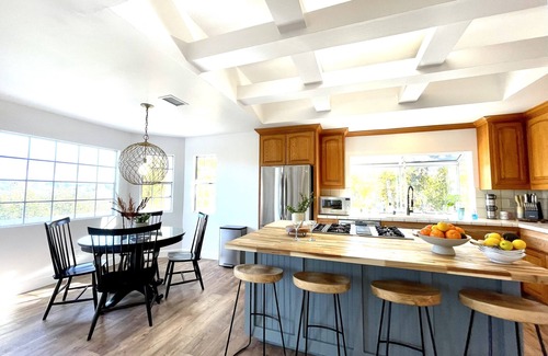 Fallbrook House | Amazing 3600sf Fallbrook San Diego Retreat near Golfing,Wineries,Wedding Venues
